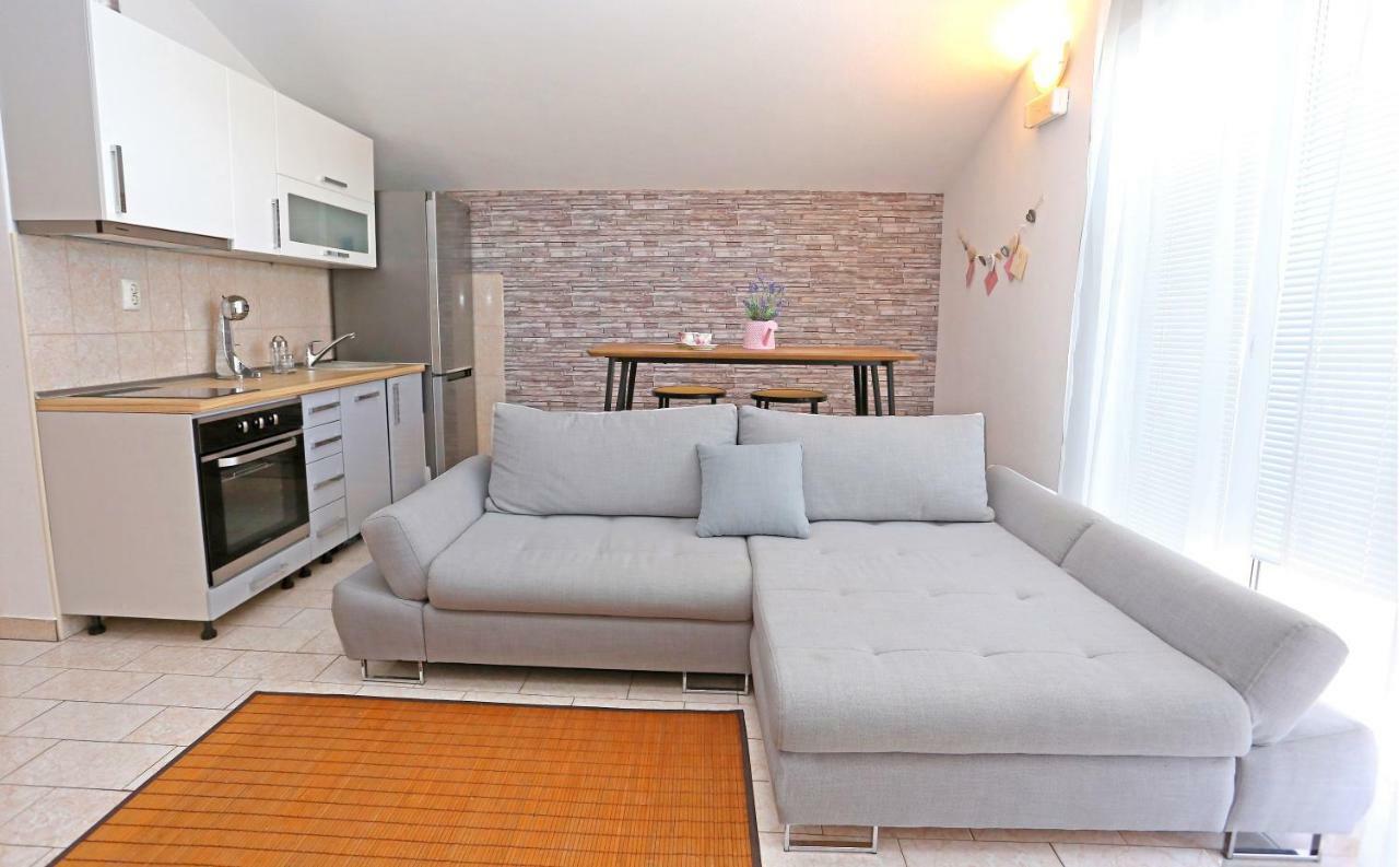 Studio Apartment Grey Сплит Екстериор снимка