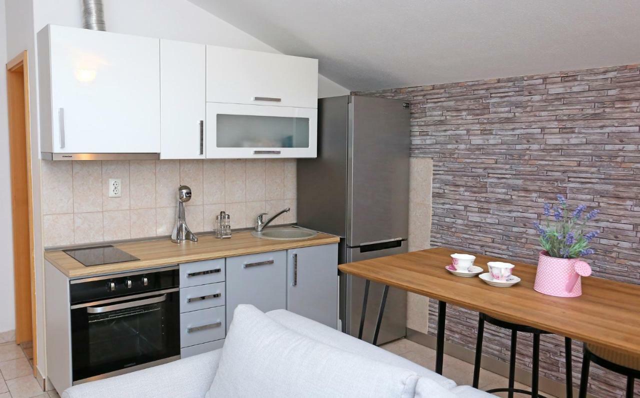 Studio Apartment Grey Сплит Екстериор снимка